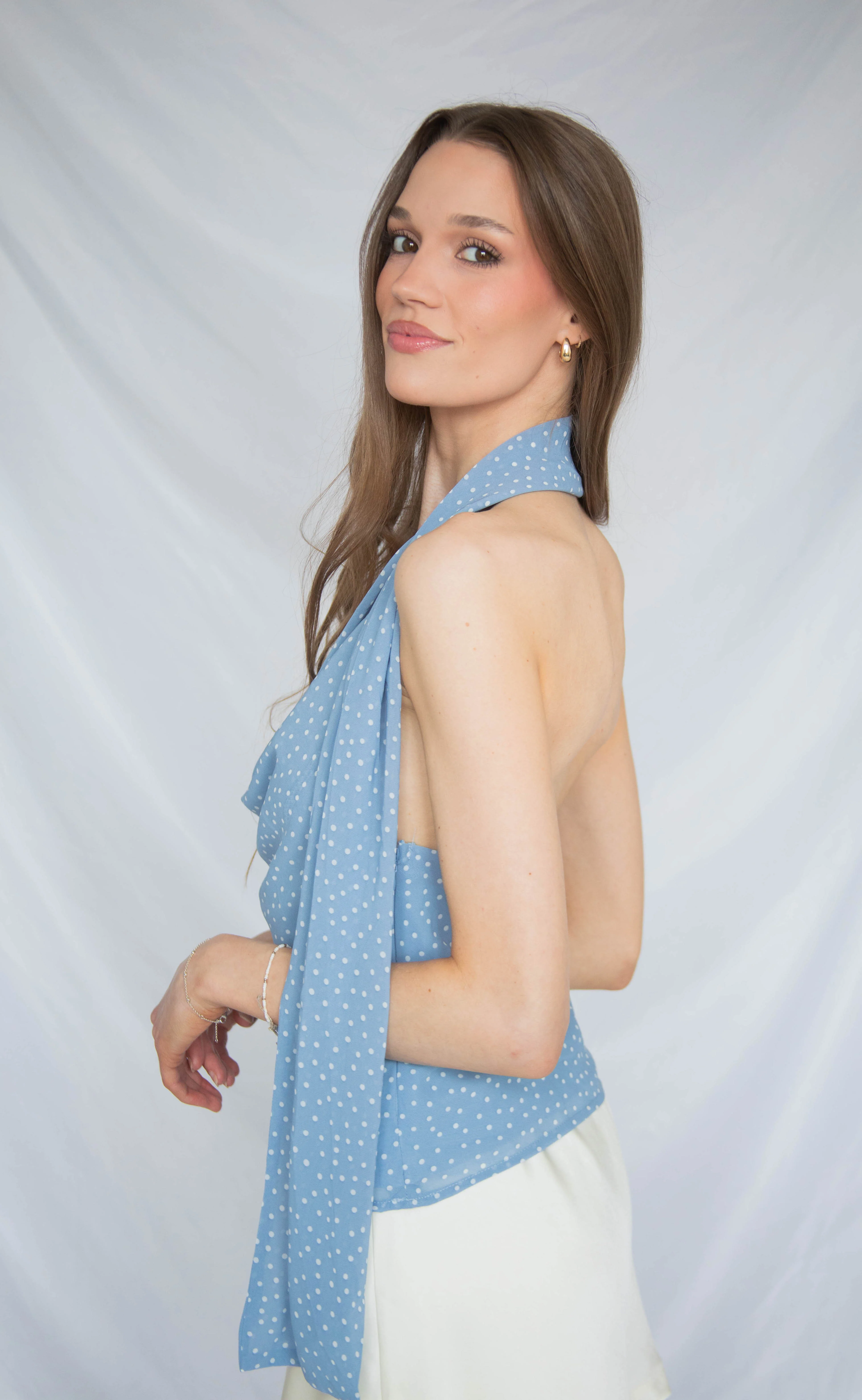 sky above polka dot top - Image 2